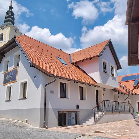 Auzlak Hisa Lägenhet
